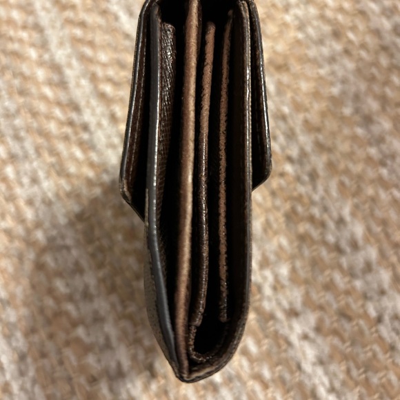 Louis Vuitton Wallet - Picture 3 of 15